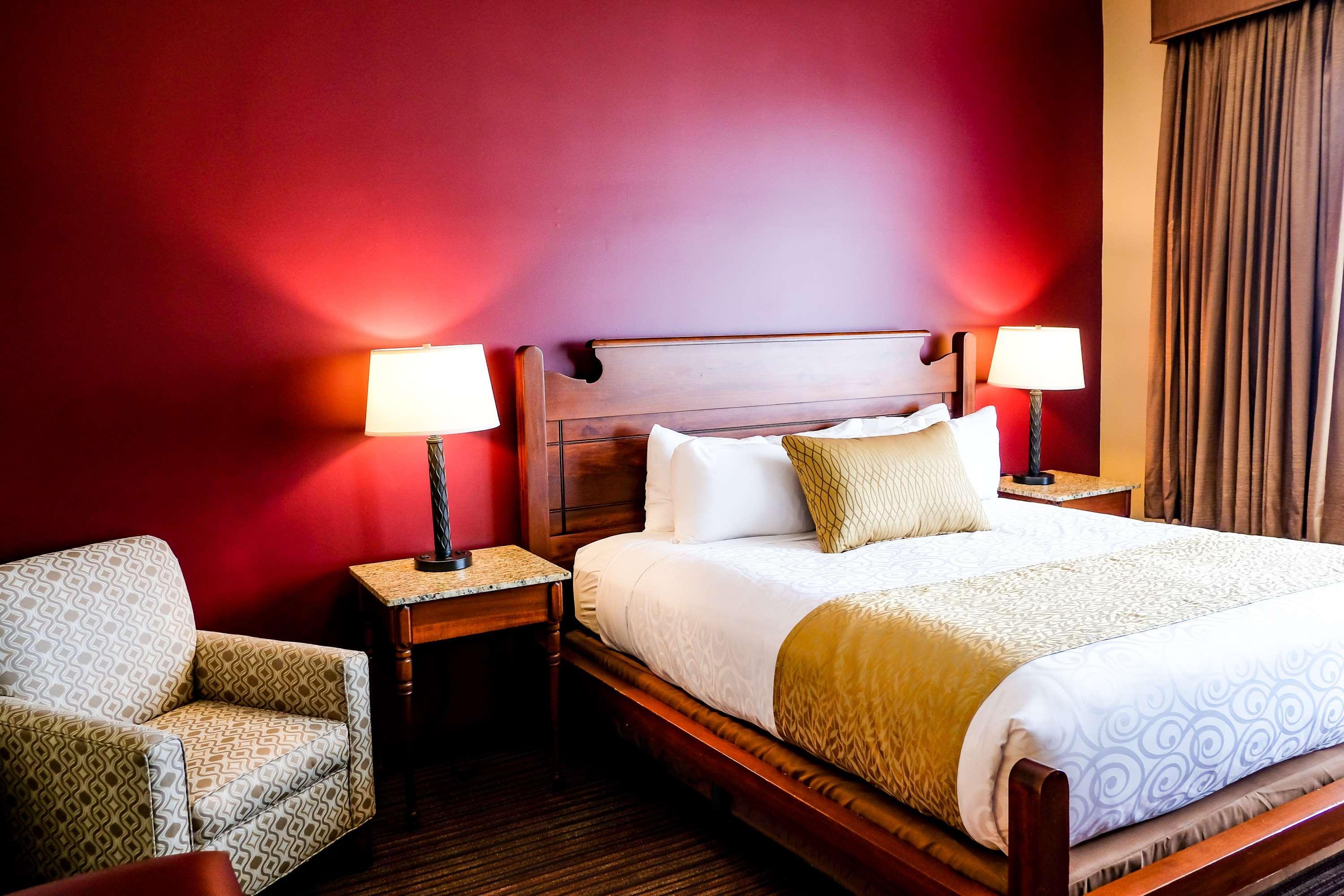 Best Western Plus Dutch Haus Inn And Suites Columbiana Экстерьер фото