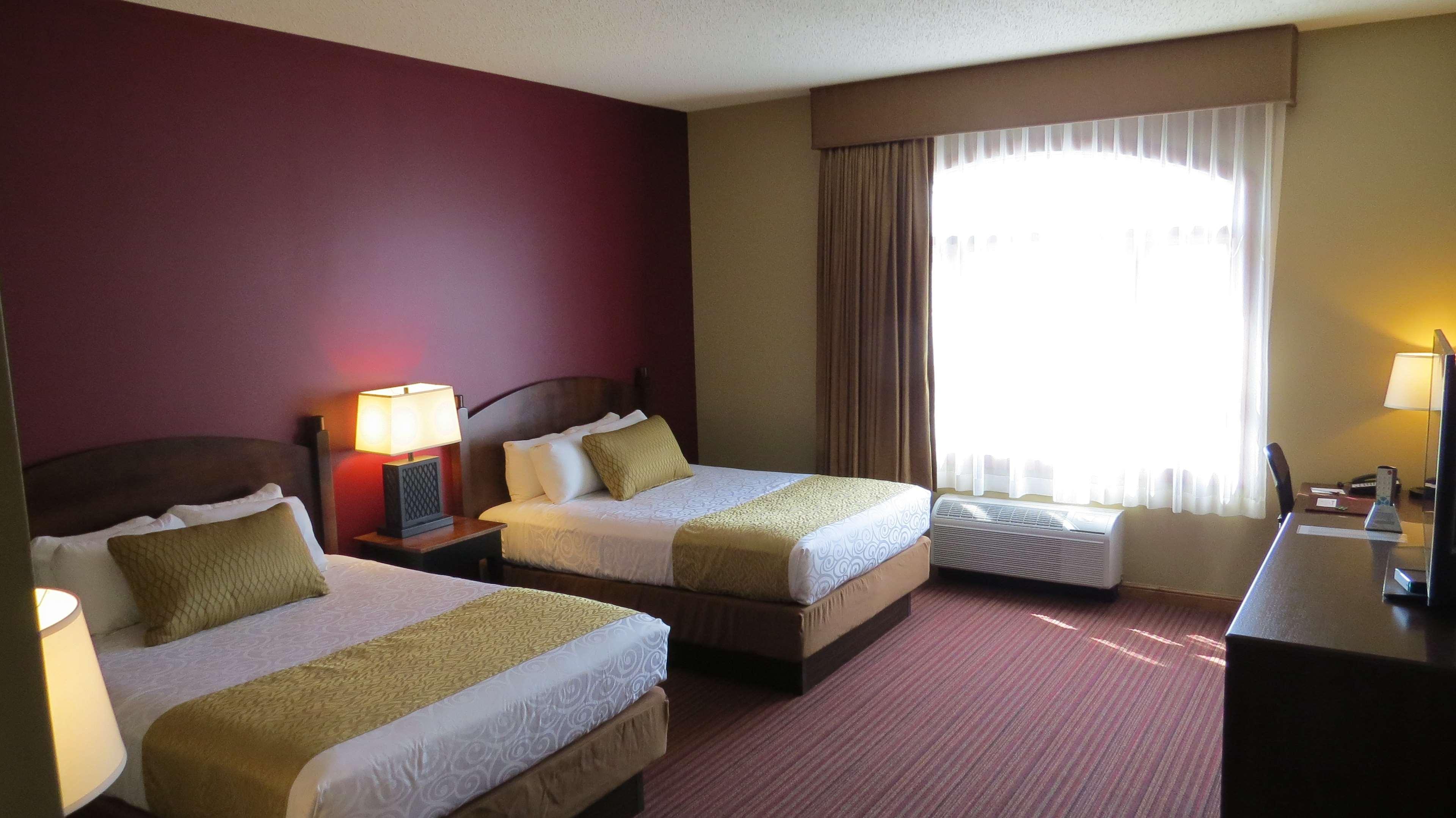 Best Western Plus Dutch Haus Inn And Suites Columbiana Экстерьер фото