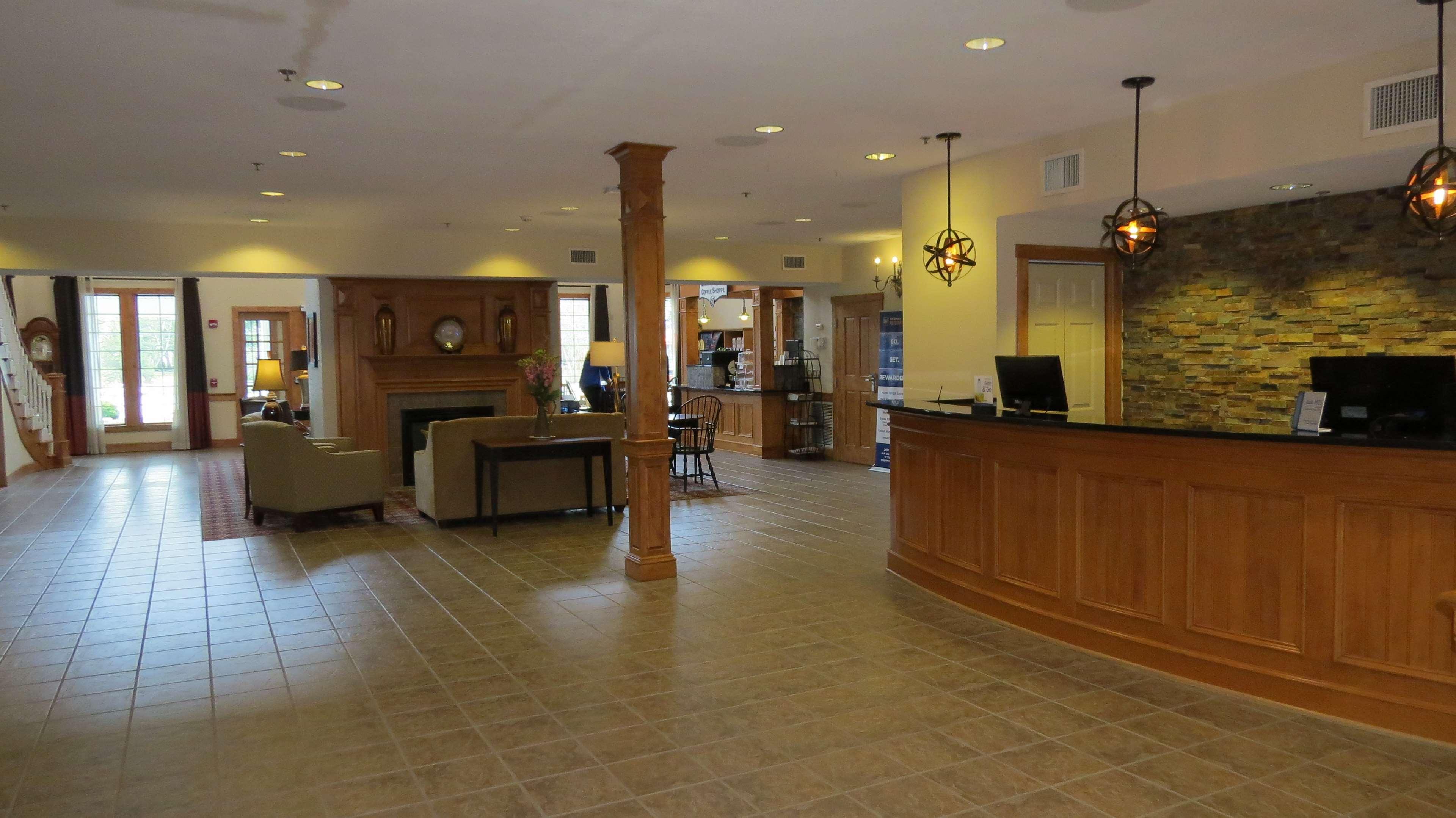 Best Western Plus Dutch Haus Inn And Suites Columbiana Экстерьер фото