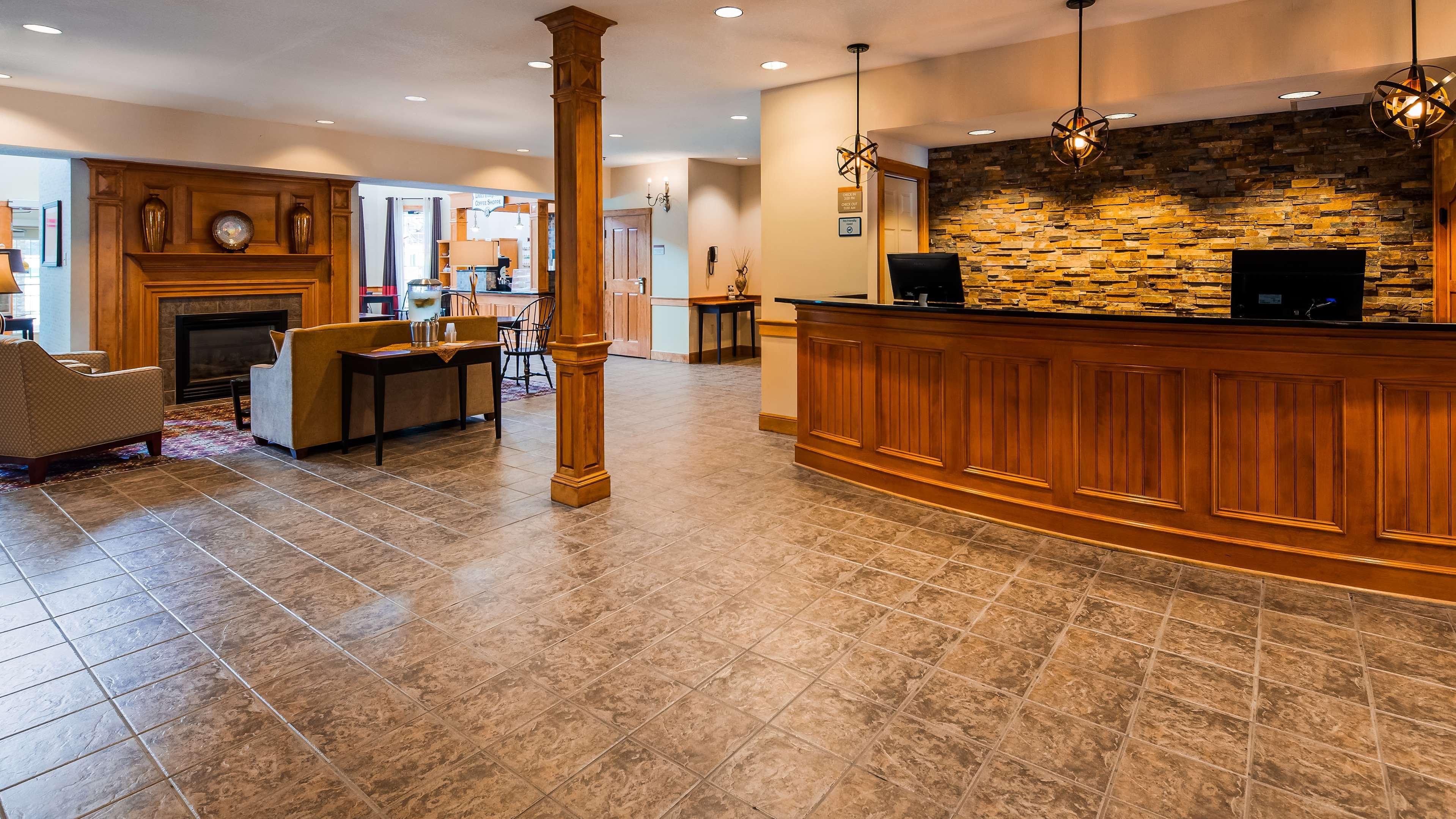 Best Western Plus Dutch Haus Inn And Suites Columbiana Экстерьер фото