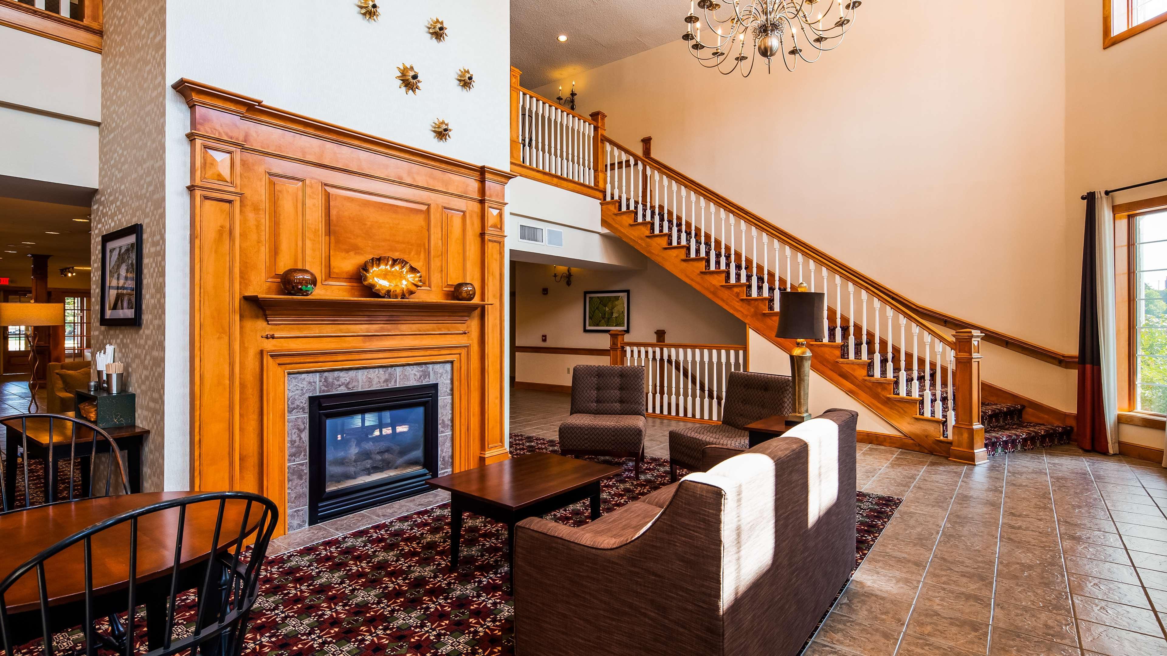 Best Western Plus Dutch Haus Inn And Suites Columbiana Экстерьер фото