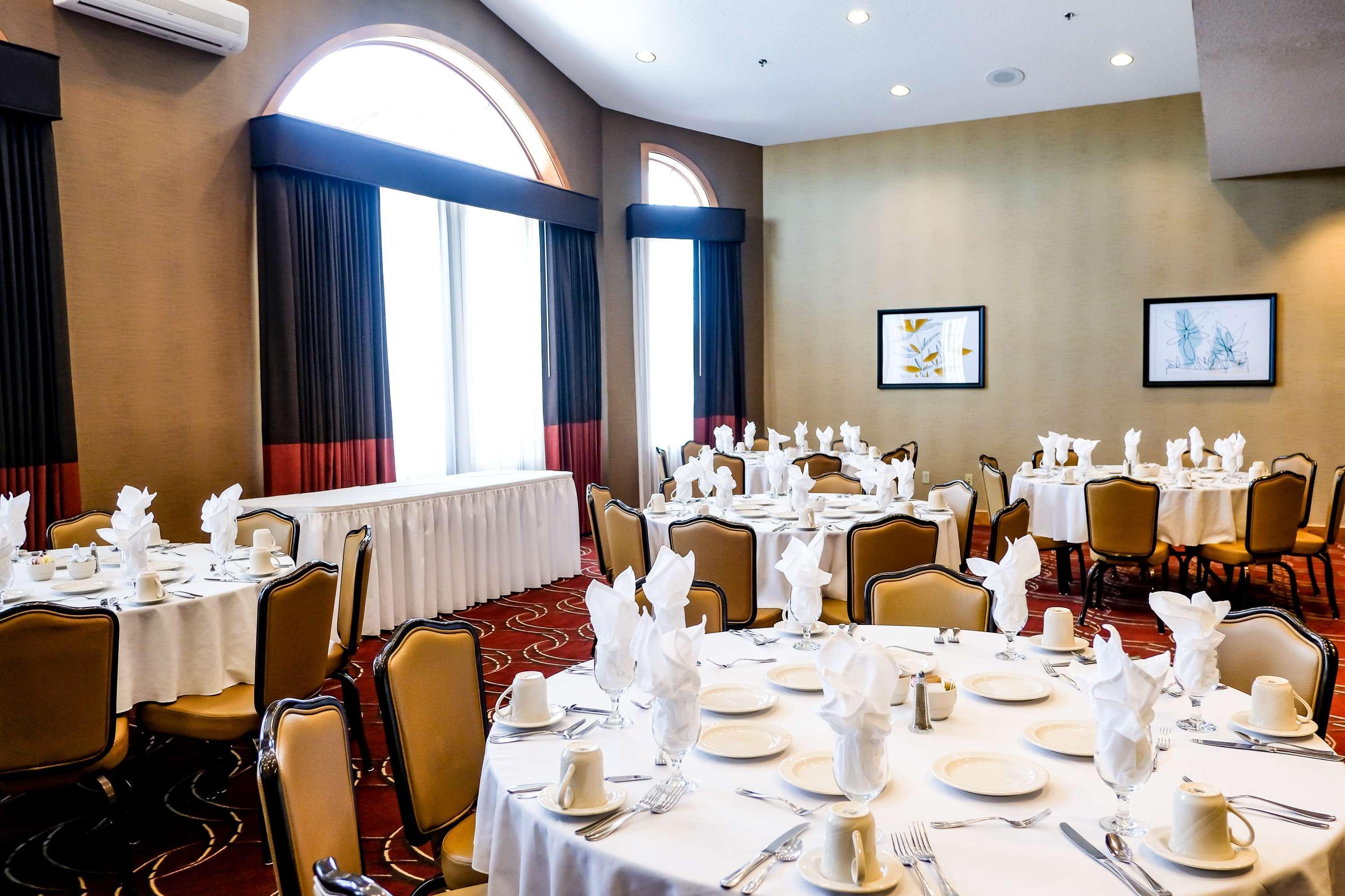 Best Western Plus Dutch Haus Inn And Suites Columbiana Экстерьер фото