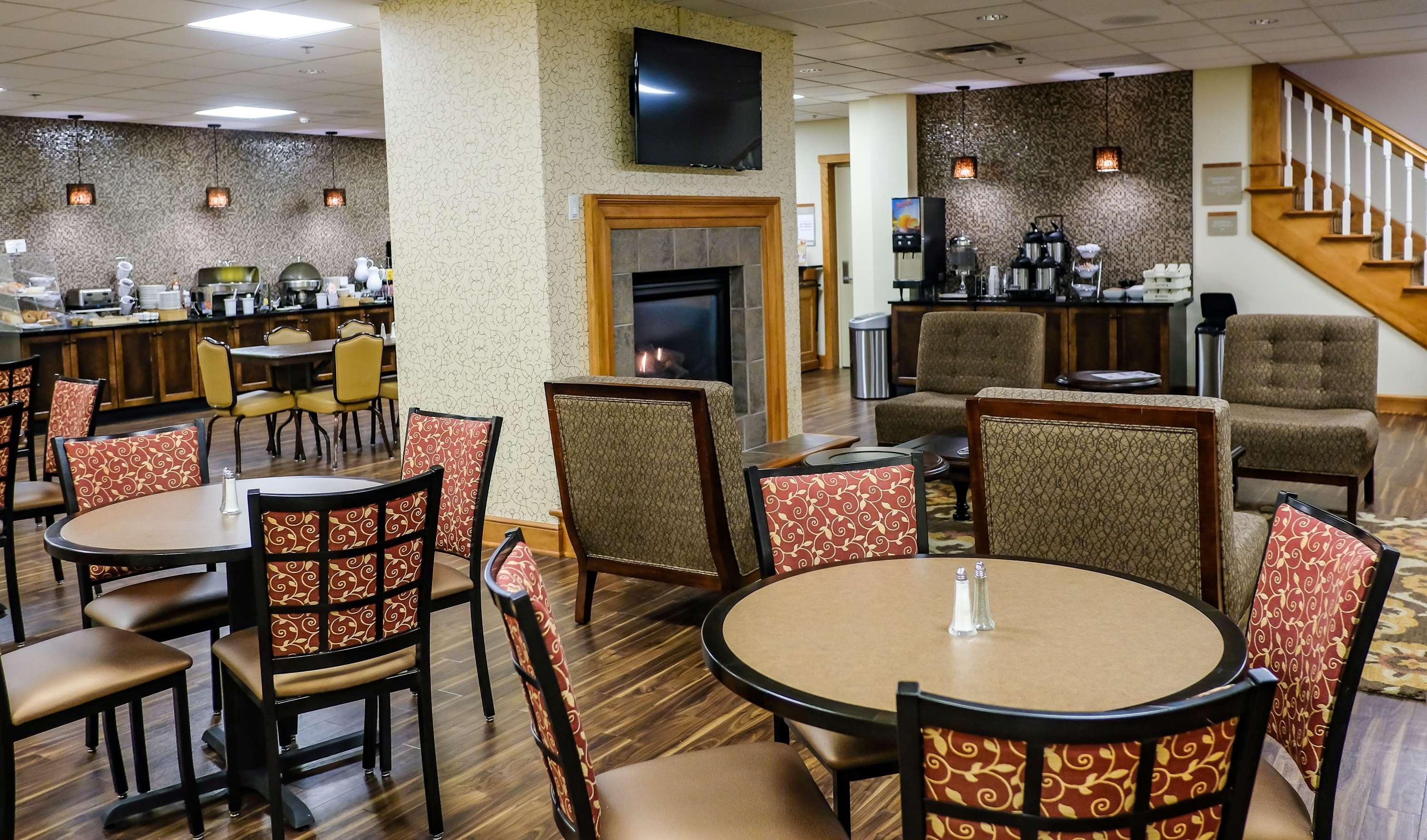 Best Western Plus Dutch Haus Inn And Suites Columbiana Экстерьер фото