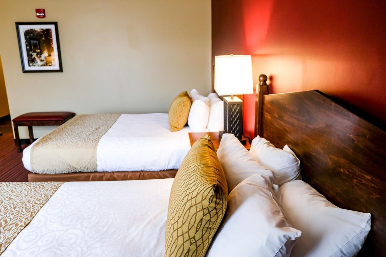 Best Western Plus Dutch Haus Inn And Suites Columbiana Экстерьер фото