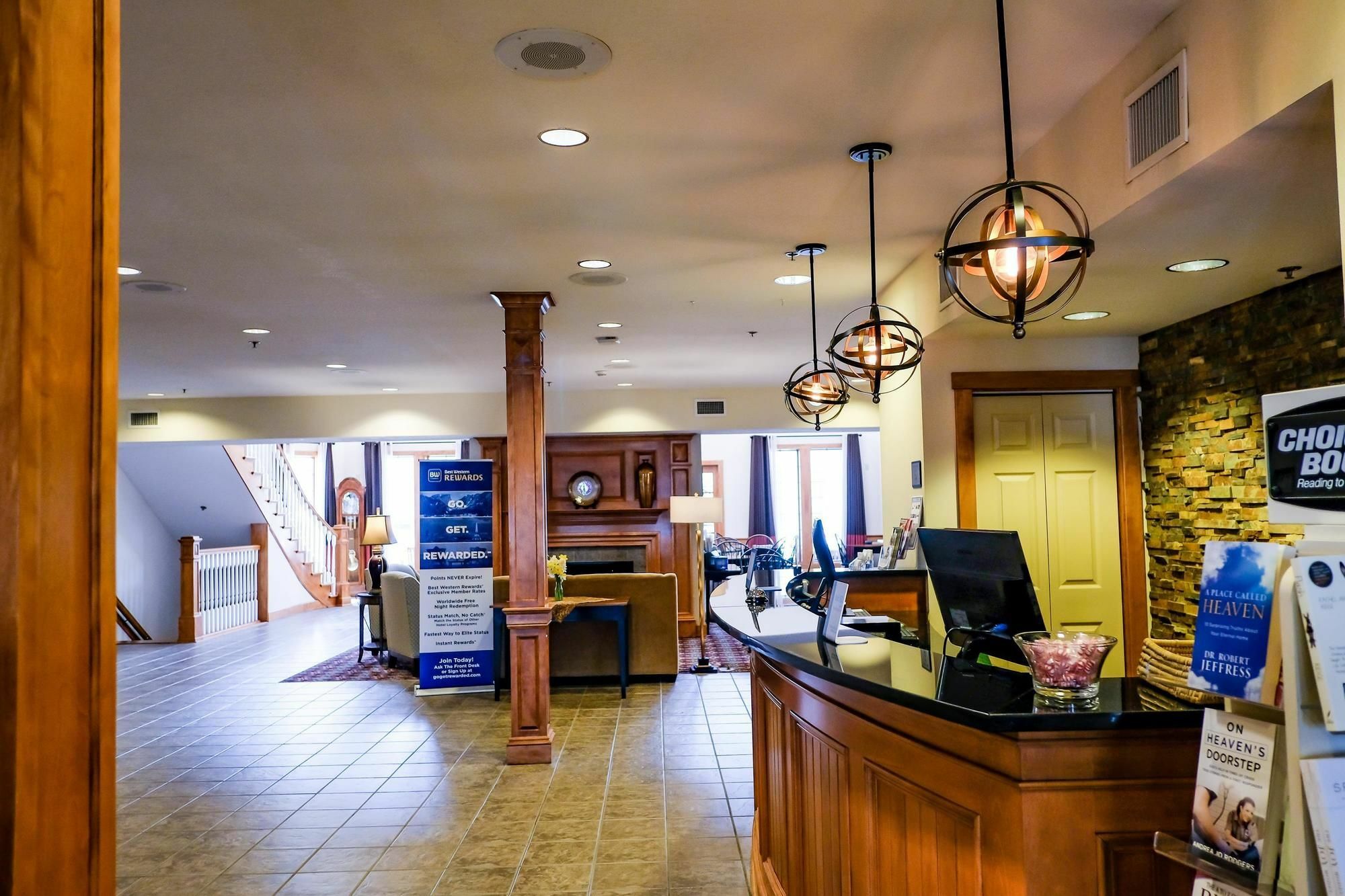 Best Western Plus Dutch Haus Inn And Suites Columbiana Экстерьер фото